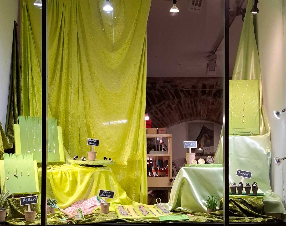 Julia Zanella 7 25 1000040563