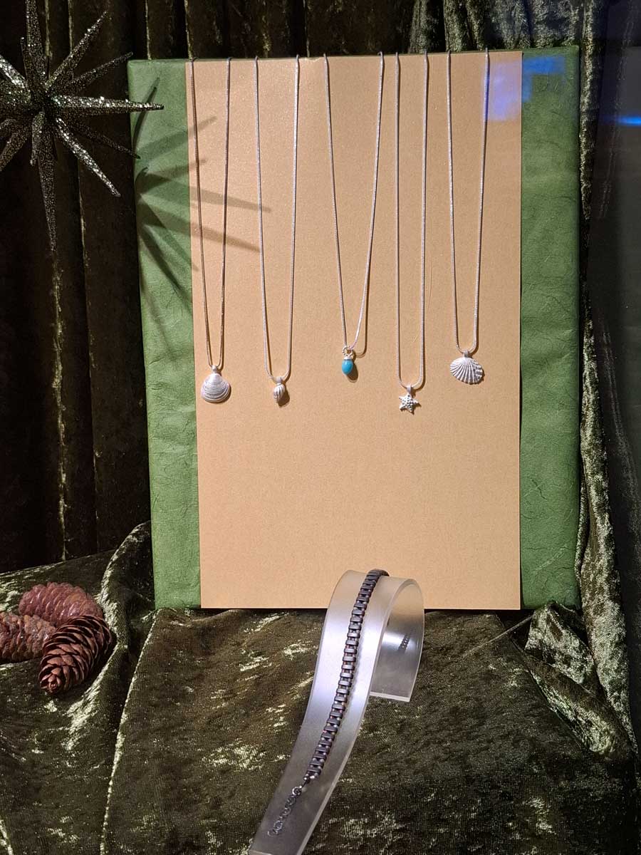 Julia Zanella 11 25 1000056138